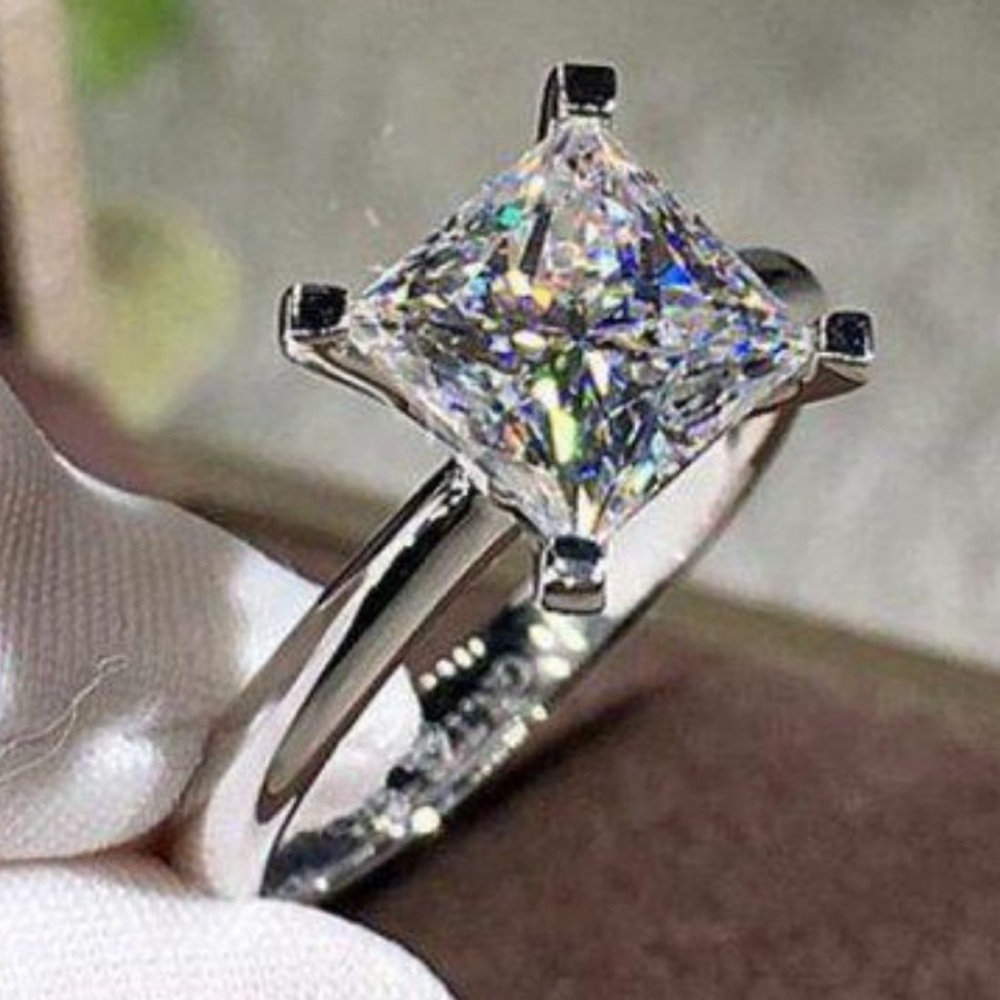 NEW 2CT 925 STERLING SILVER DIAMOND RING, CUTE RING, SHINY RING. - Picture 1 of 4